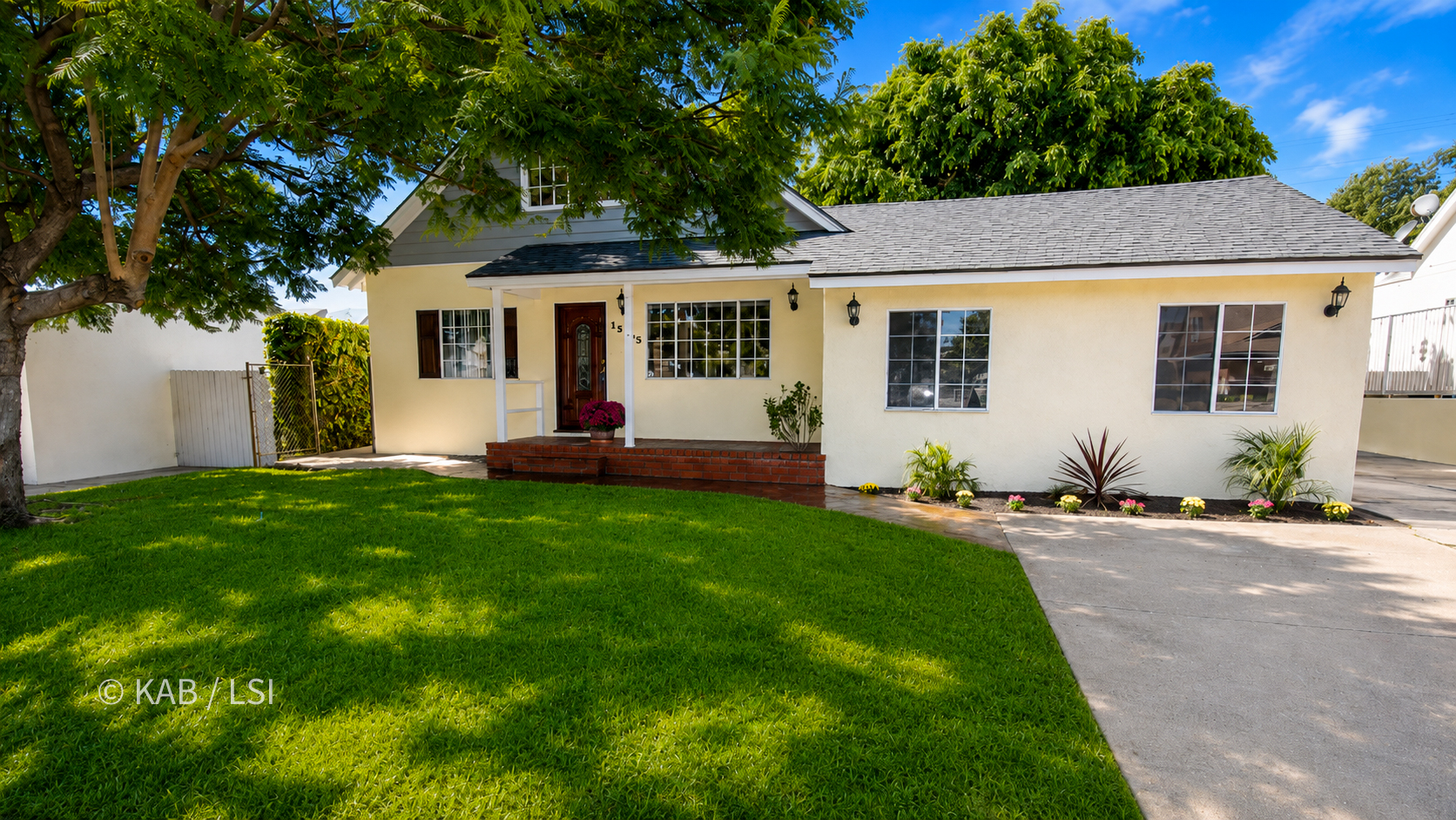 The finished front of the La Mirada house after the twelve-month makeover.