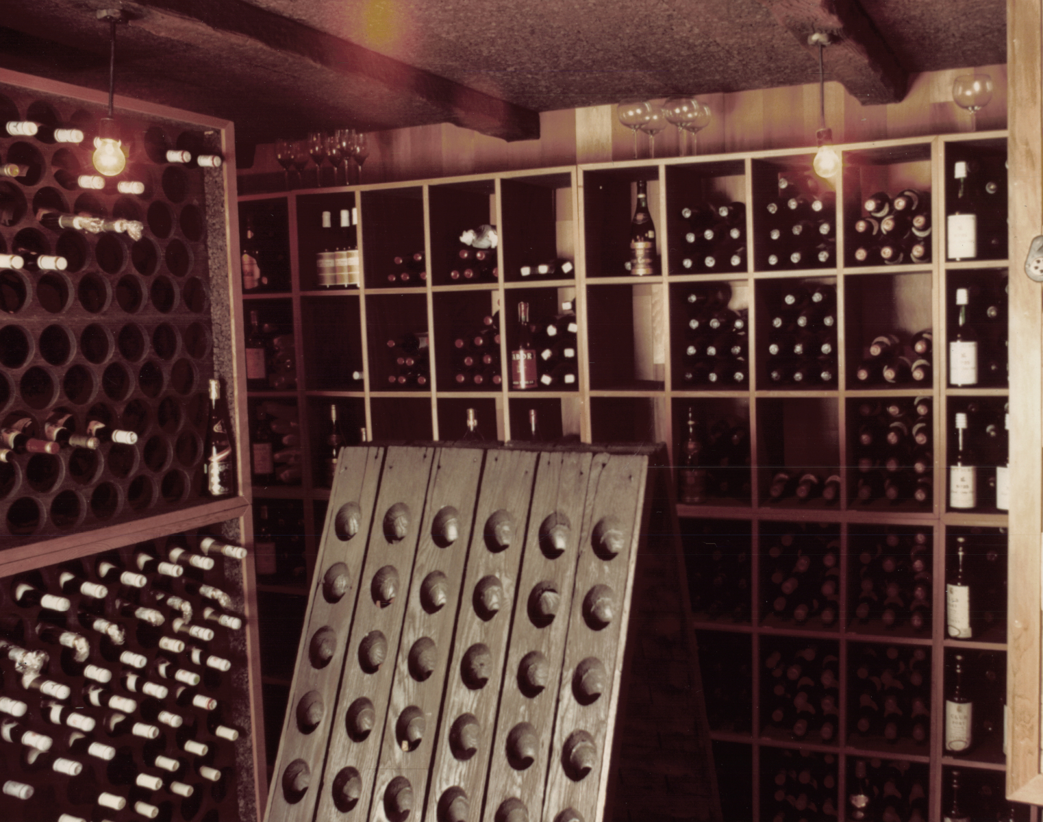Wine cellar built beneath a Hollywood Hills estate — Mulholland Drive © KAB/LSI